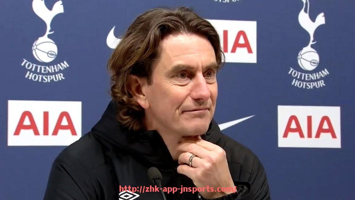 江南体育APP下载-老教练重回意甲执教：经验派的战术重建之路